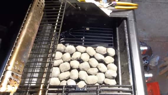 How to use ceramic briquettes for gas grills